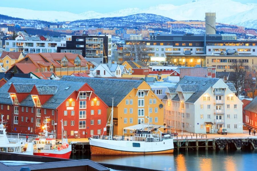 Tromso: Express Walk with a Local in 60 minutes - A one-hour format that respects your schedule