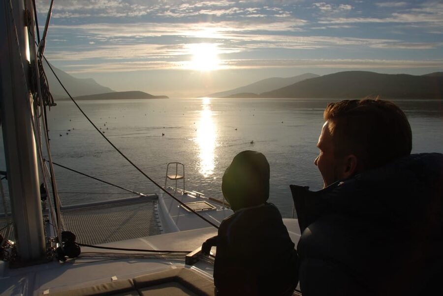 Tromsø: Fjord and Islands Luxury Catamaran Cruise - Fishing with the crew