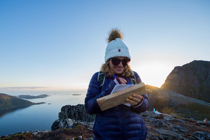 Tromsø: Midnight Sun Hike with Wandering Owl - Wildlife, berries, and a quieter side of Tromsø