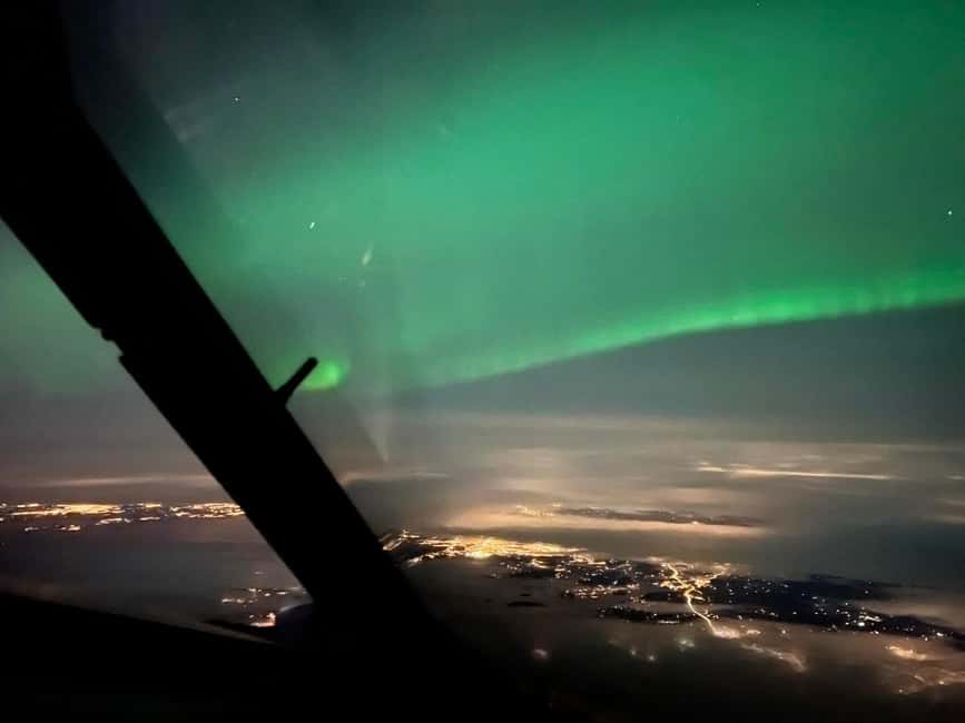 Tromsø:Northern light tour with mini bus i Tromsø - What the route and waiting time feel like