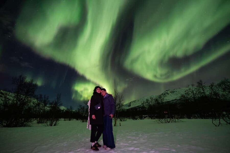 Tromsø: Northern Lights Chase by a comfortable bus - What the route can teach you about timing