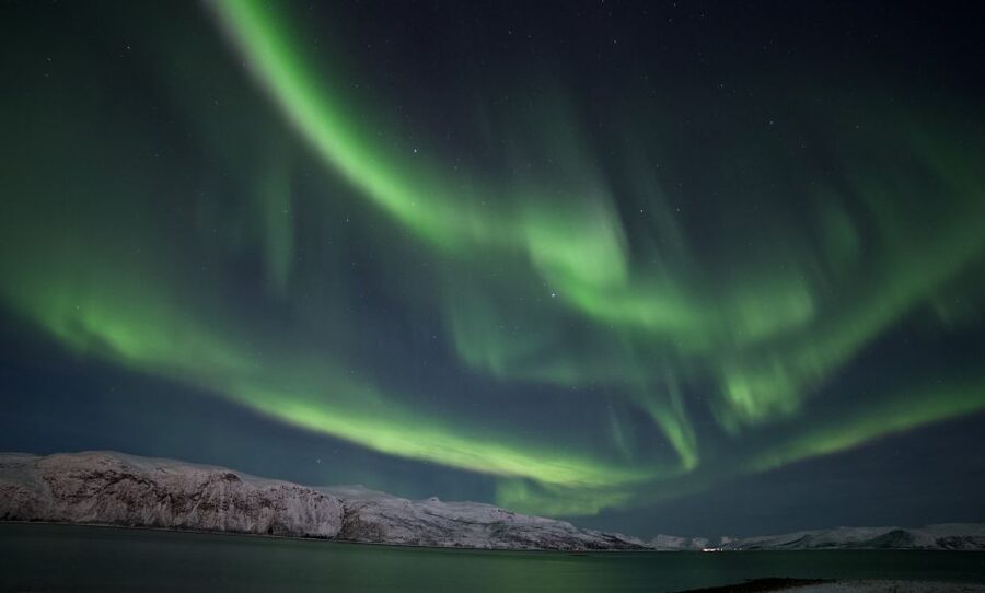 Tromso: Northern Lights Chase with Photo Package Included - Moving inland, toward the coast, or into Finland