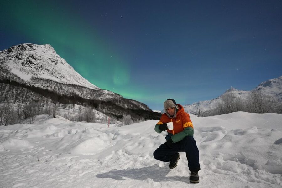 Tromsø: Northern Lights Minibus Small Private Tour Group - Weather, refunds, and realistic expectations