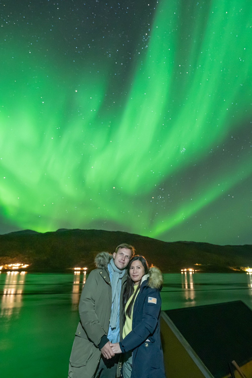 Tromsø: Northern Lights Tour w/Photo, Suits and Local Guide - Key points at a glance