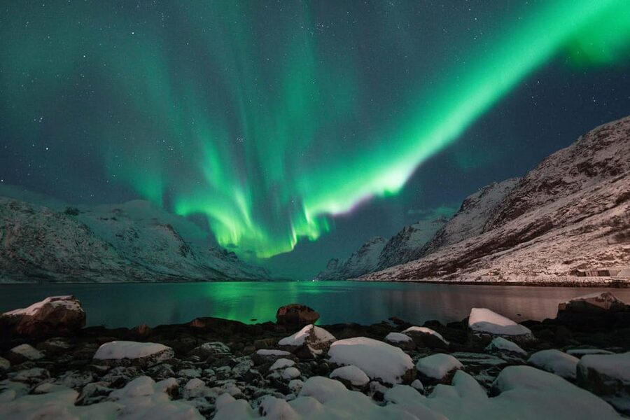 Tromsø: Northern Lights Tour with Local Guide and Photos - Key points at a glance
