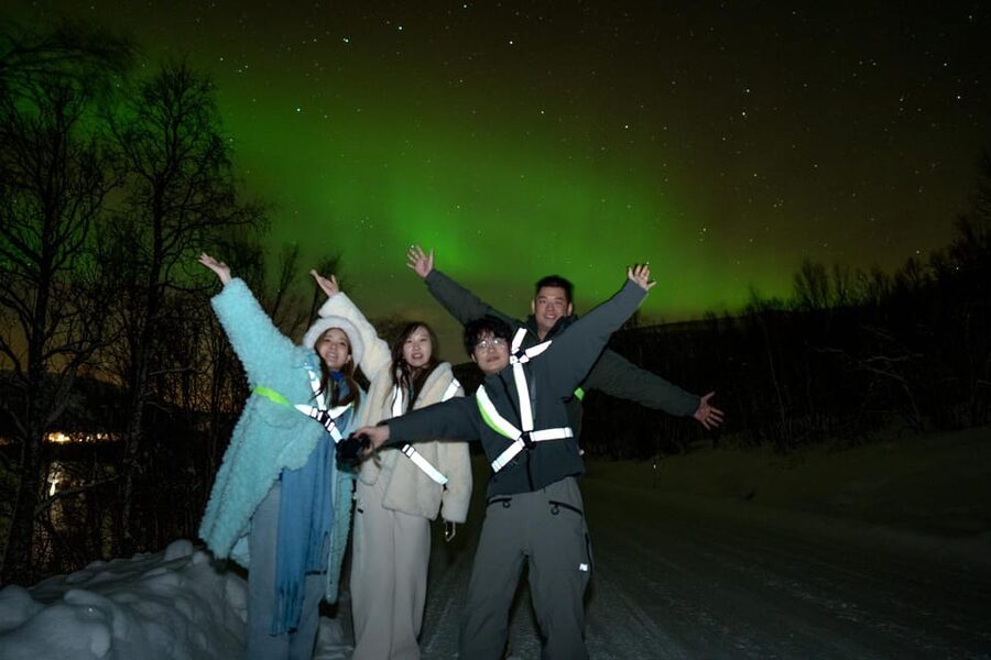 Tromsø: Northern Lights Tour with Local Guide and Photos - Why this Tromsø aurora chase is different