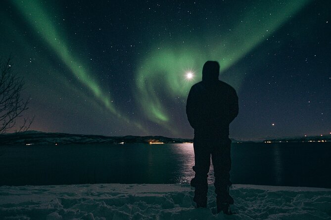 Tromsø Norway - Small Group Aurora Hunt Tour with a local guide - Reidar’s hands-on approach to the night
