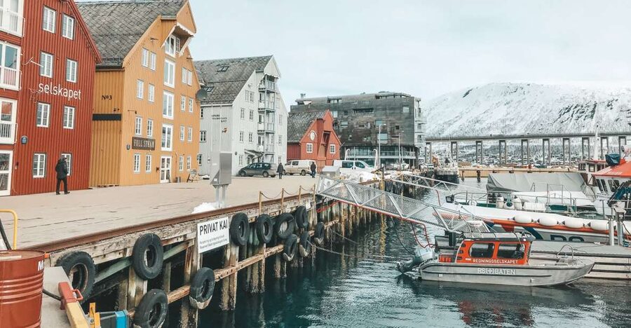 Tromsø: Private City Tour - Starting at the Arctic Guide Service office