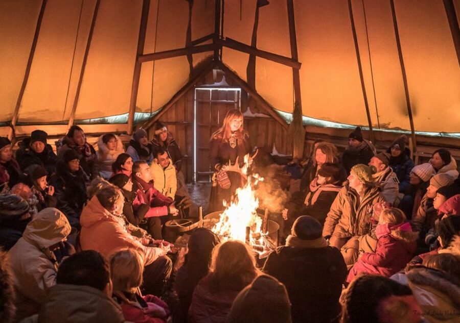 Tromsø: Reindeer Camp Dinner with Chance of Northern Lights - Sámi stories, reindeer herding, and joik