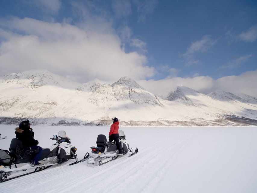 Tromsø: Scenic Arctic snowmobile safari in the Lyngen Alps - Starting at Prostneset: simple, but be early