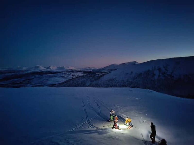 Tromsø: Ski touring (ski de randonnee) - The Descent From Summit Toward Sea