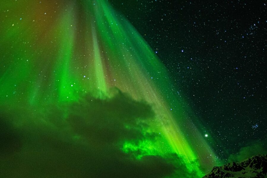 Tromsø: Small-Group Adventurous Northern Lights Hunt - Photography help and the included pictures