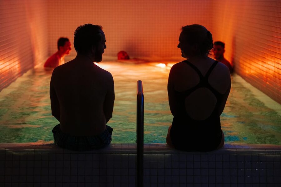 Tromsø: Spa/Pool with Bath, Sauna and Outdoor Heated Pool - Allow time for the hot tubs and smaller pools
