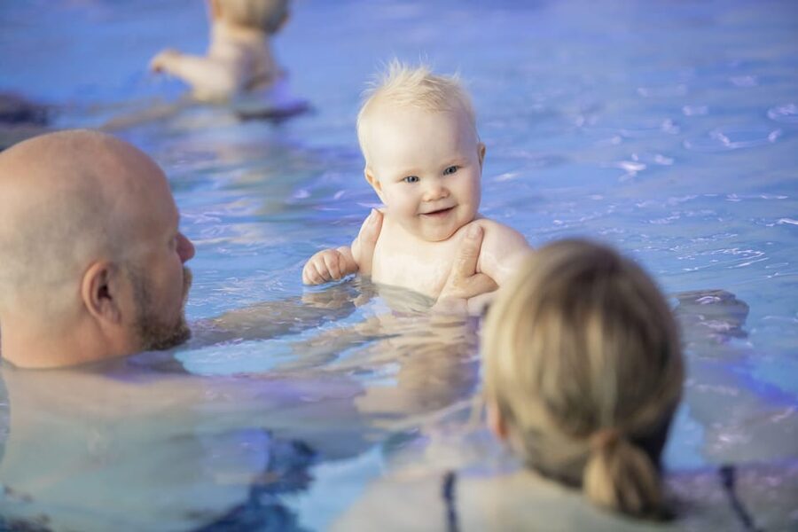 Tromsø: Spa/Pool with Bath, Sauna and Outdoor Heated Pool - Changing rooms and what to bring