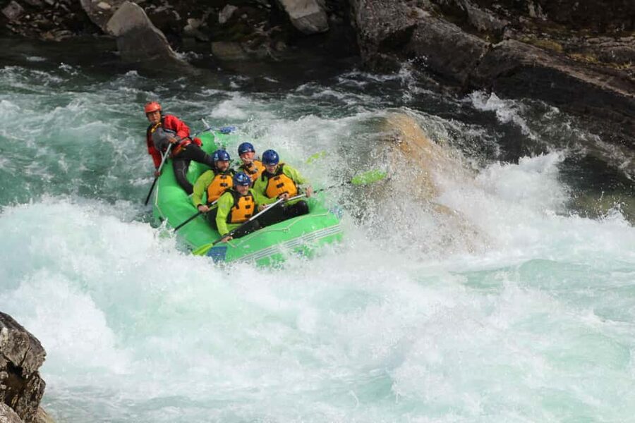 Voss: Thrilling Whitewater Rafting Guided Trip - The guides and the value of clear instruction