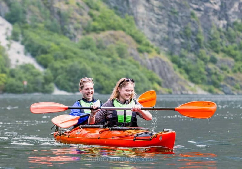 Vossevangen: Nærøyfjord Full-Day Guided Kayaking Trip - What the equipment means for your comfort