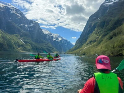 Vossevangen: Nærøyfjord Full-Day Guided Kayaking Trip