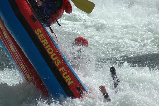 Wild Viking Rafting on Numedalslågen River - level 3 - Safety instruction before the rapids